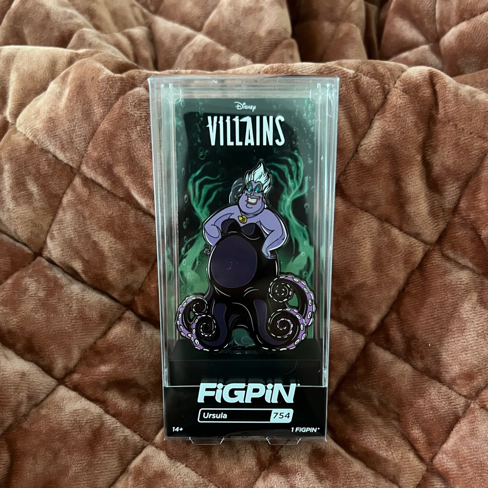 Collectible Ursula Disney Figpin